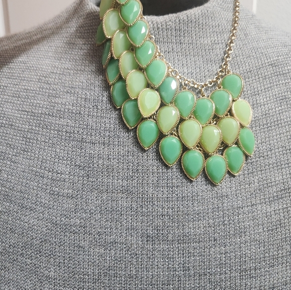 Elegant Green Teardrop Necklace Fun Unique Statement Necklace - Picture 6 of 8